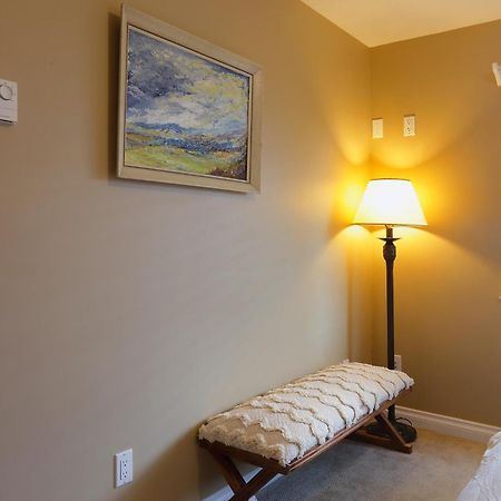 Lovely J Home -Stunning River View Cozy Two Bedroom Private Suite New Westminster Zewnętrze zdjęcie