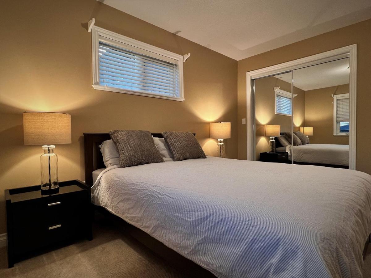 Lovely J Home -Stunning River View Cozy Two Bedroom Private Suite New Westminster Zewnętrze zdjęcie